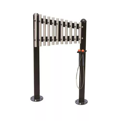 Die STEM Wall Outdoor Rainbow Chimes